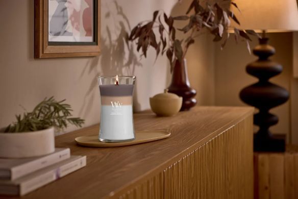 Ароматична свічка з тришаровим ароматом Woodwick Medium Trilogy Radiant Cashmere 275г