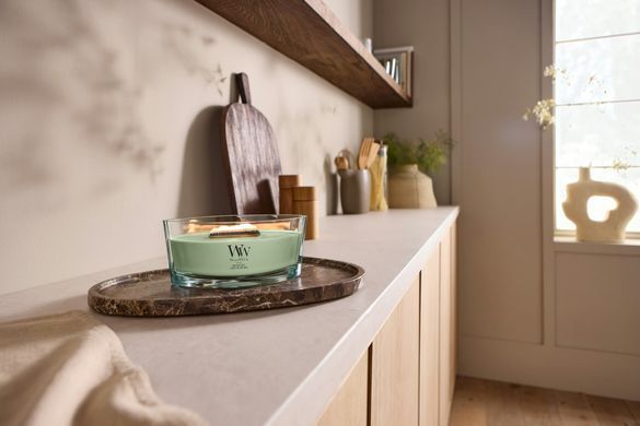 Ароматична свічка з ароматом цитрусових та зеленого чаю Woodwick Ellipse Matcha Zest 453 г